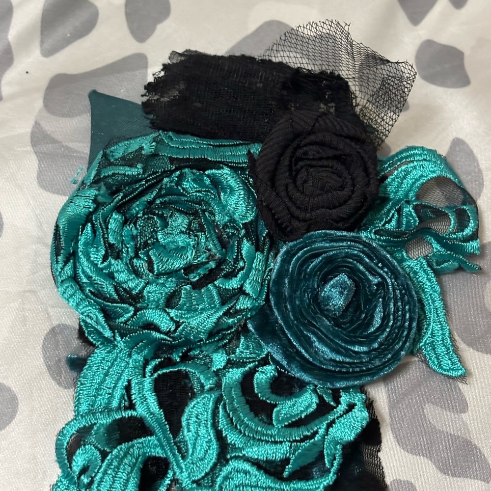 Flower Pin - Picture 2 of 2